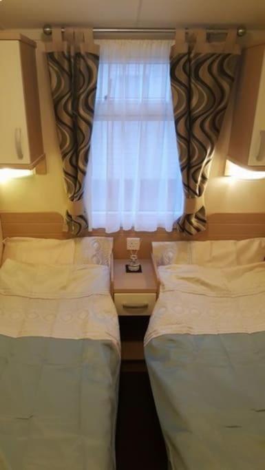 Appartamento Cozy And Relaxing With Stunning Sea Views Lytchett Minster Esterno foto